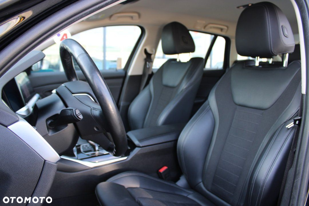 BMW Seria 3 - 18