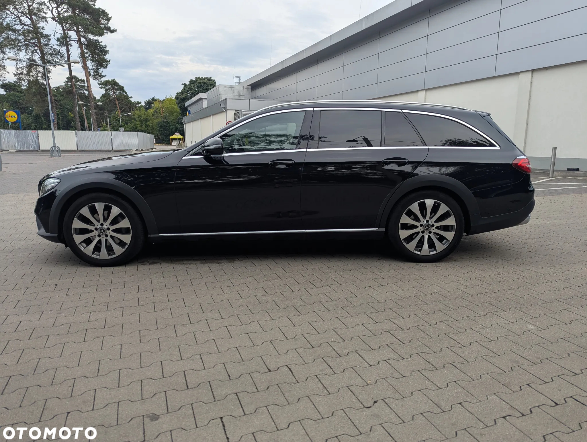 Mercedes-Benz Klasa E 220 d 4-Matic All-Terrain - 5