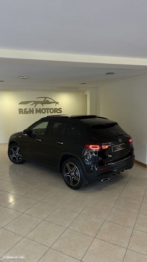 Mercedes-Benz GLA 250 - 11