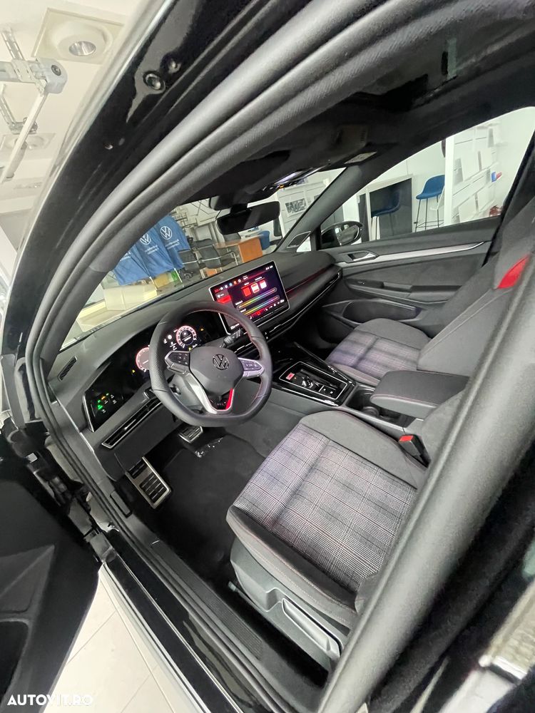 Volkswagen Golf - 12