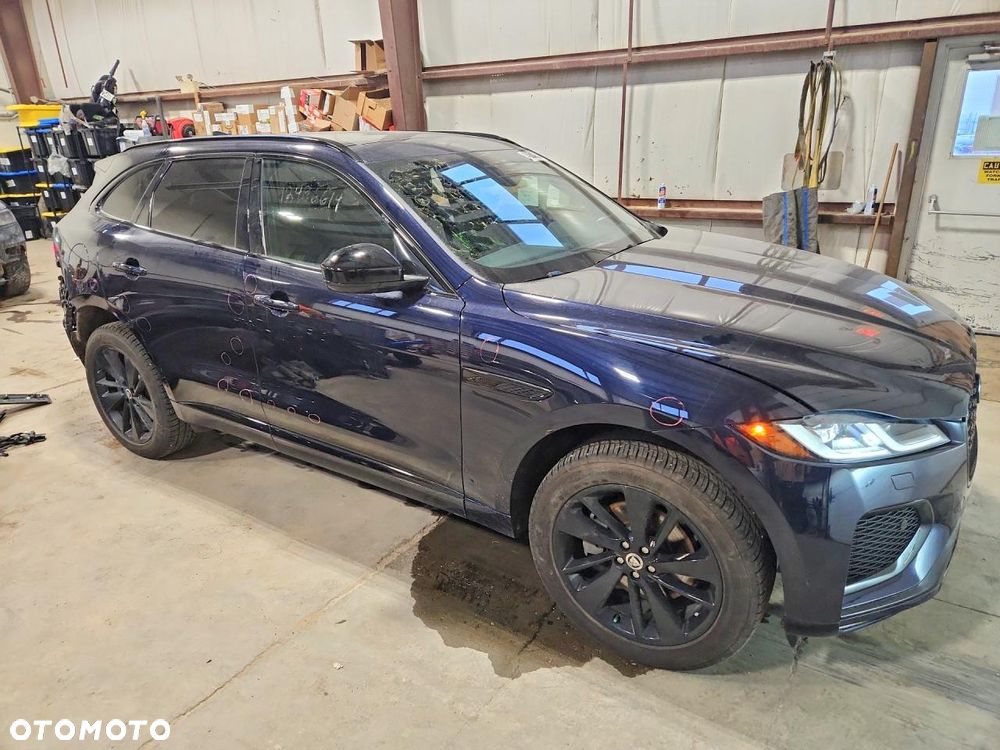 Jaguar F-Pace P250 AWD R-Dynamic S - 5