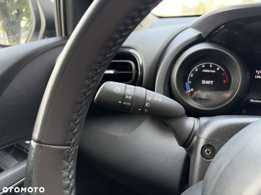 Toyota Yaris - 10