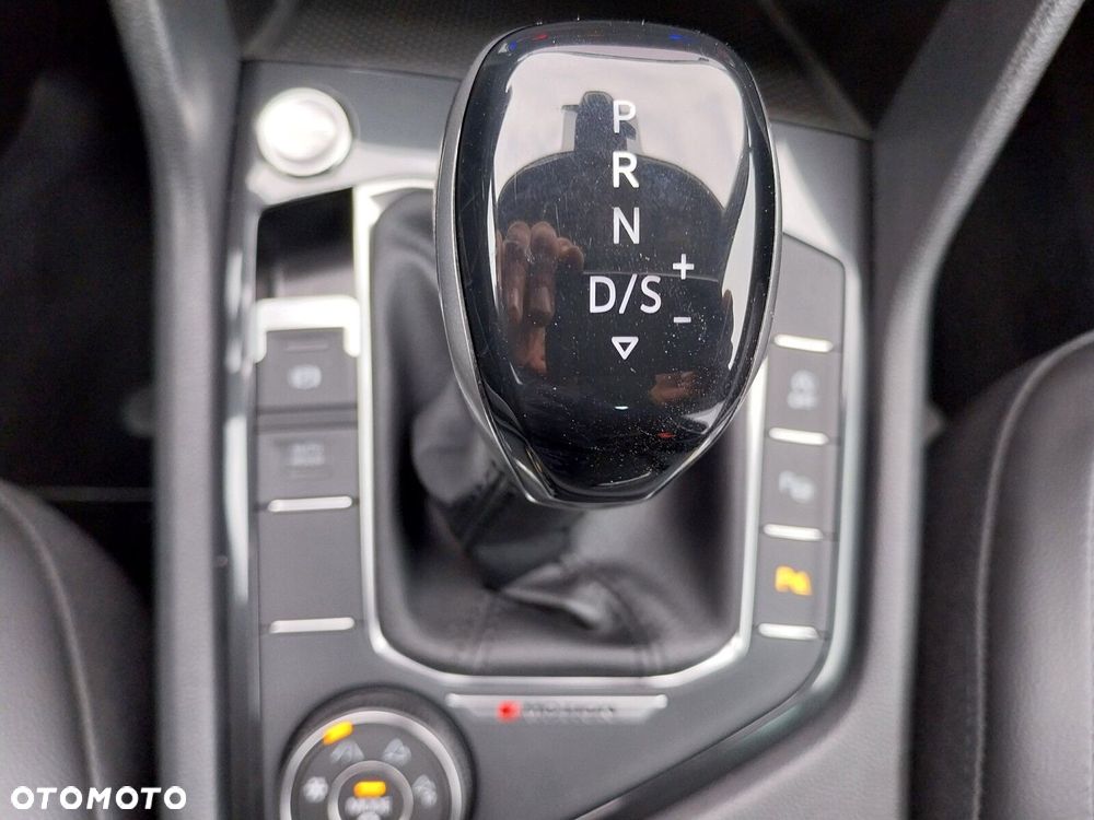 Volkswagen Tiguan 2.0 TSI 4Mot Elegance DSG - 32