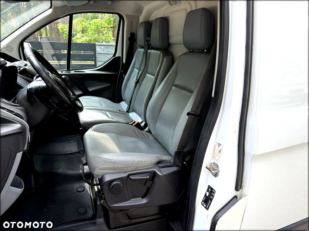 Ford TRANSIT CUSTOM - 21