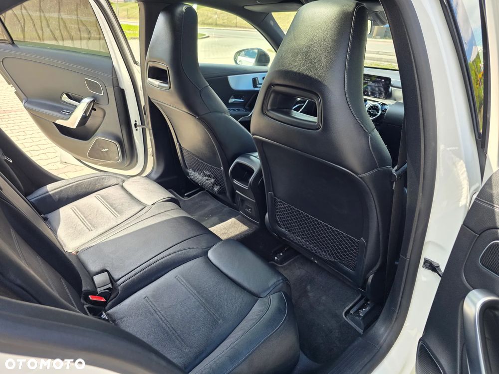 Mercedes-Benz Klasa A 200 d AMG Line 8G-DCT - 30