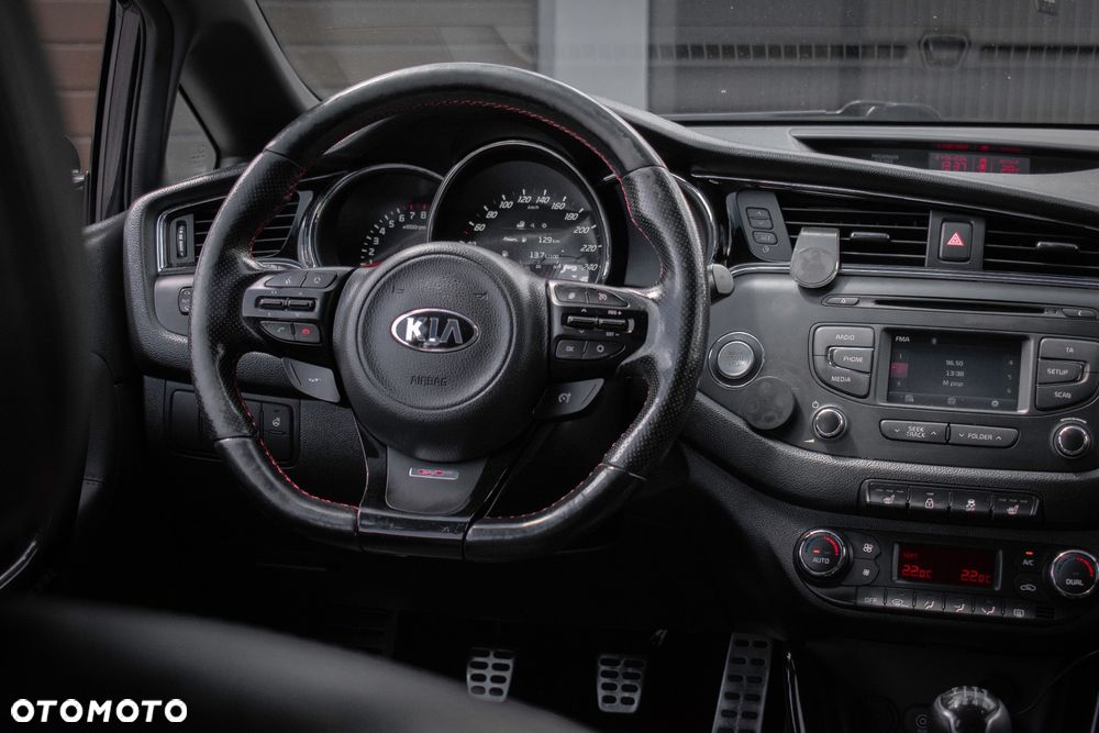 Kia Ceed 1.6 T-GDI GT - 14
