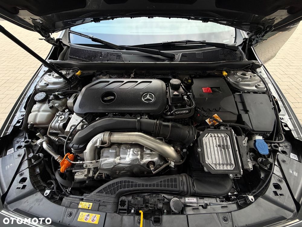 Mercedes-Benz CLA 220 AMG Line 7G-DCT - 32