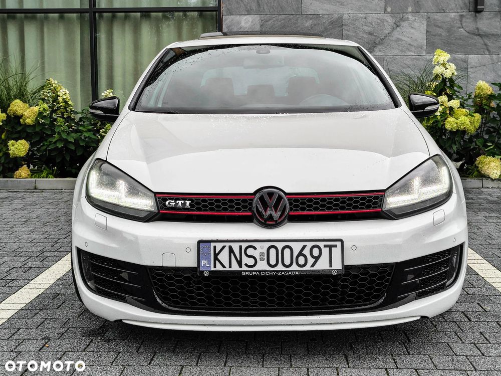Volkswagen Golf VI 2.0 TSI GTI - 4