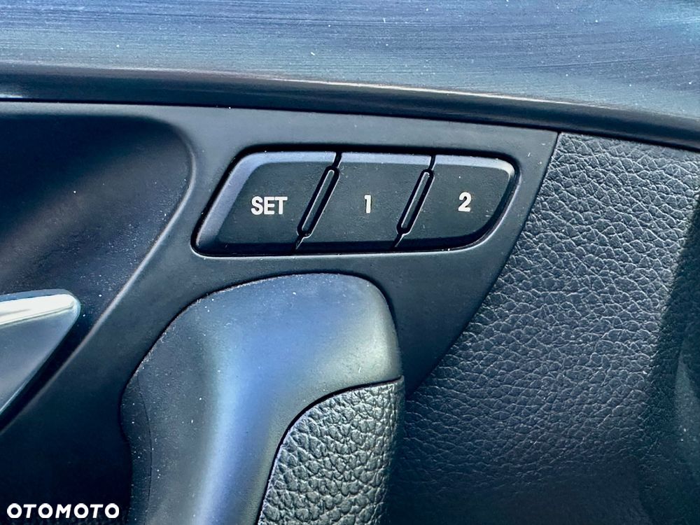 Hyundai i40 Kombi 1.7 CRDi DCT Premium - 20