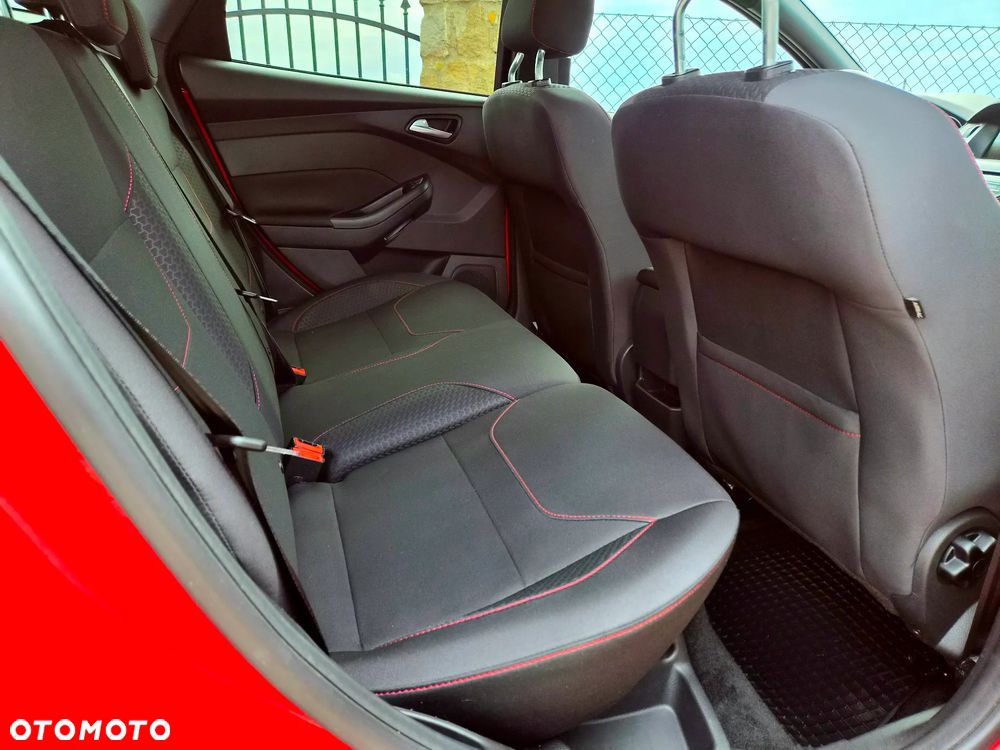 Ford Focus 1.0 EcoBoost ST-Line Red ASS - 24