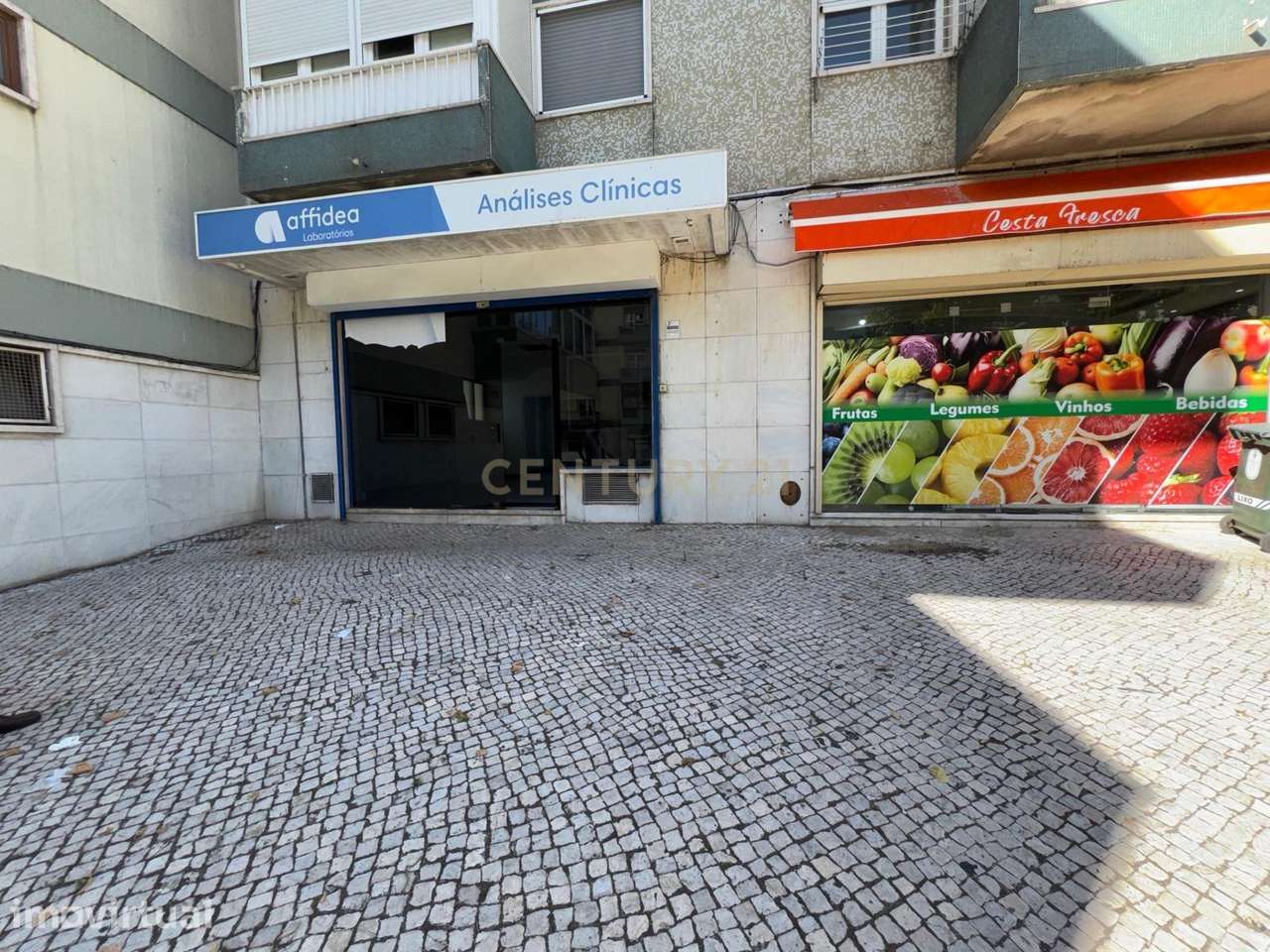Loja em Benfica, Lisboa - 188m² com 3 casas de banho. - Grande imagem: 2/22