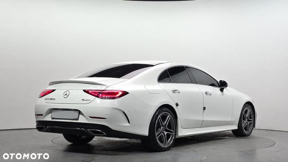Mercedes-Benz CLS 300 d 4-Matic AMG - 2