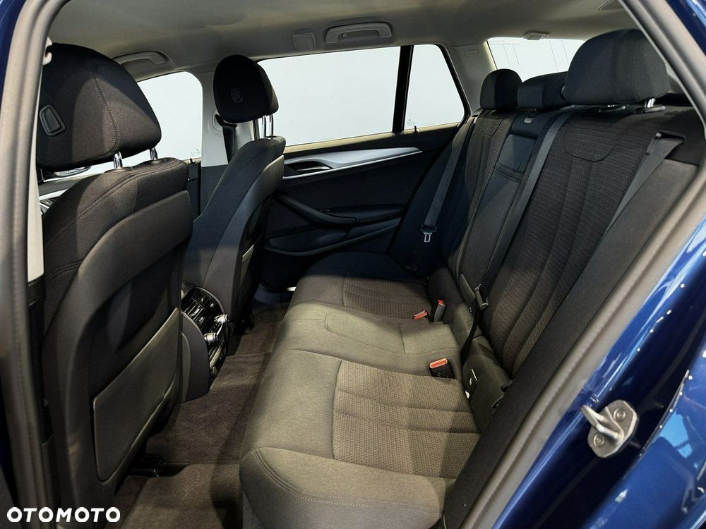 BMW Seria 5 - 16