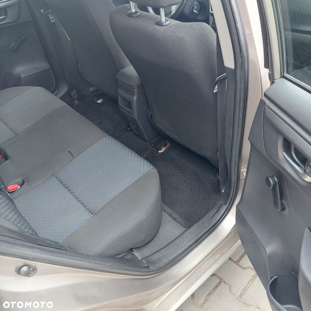 Toyota Auris 1.33 VVT-i Comfort - 4