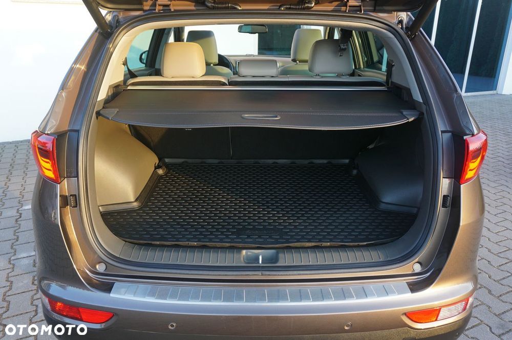 Kia Sportage 2,0 CRDI AWD Platinum - 33