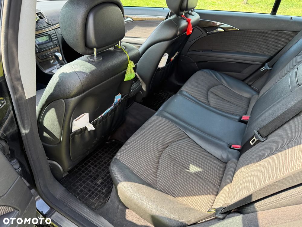 Mercedes-Benz Klasa E 220 CDI Automatik Avantgarde DPF - 18