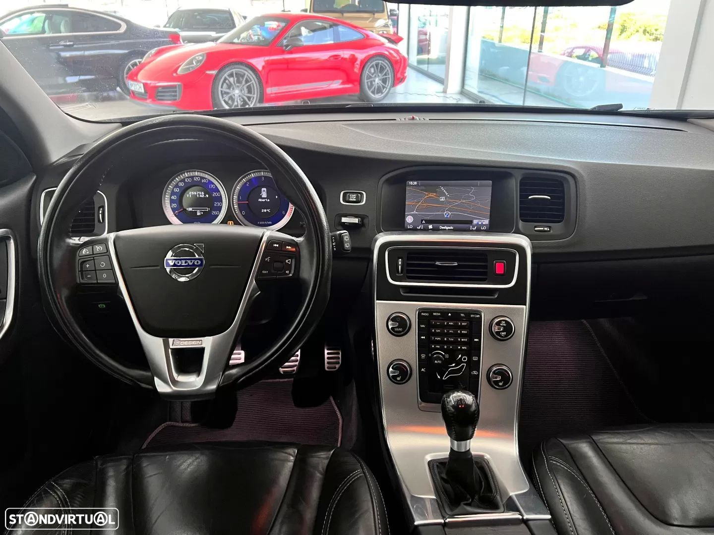 Volvo V60 2.0 D3 R-Design Start/Stop - 12