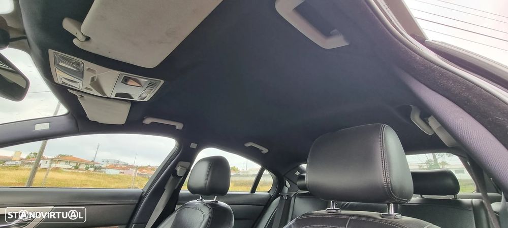 Jaguar XF 2.7 D V6 Premium Luxury - 16