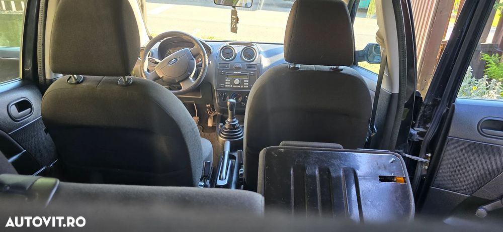 Ford Fiesta 1.4 Trend - 19