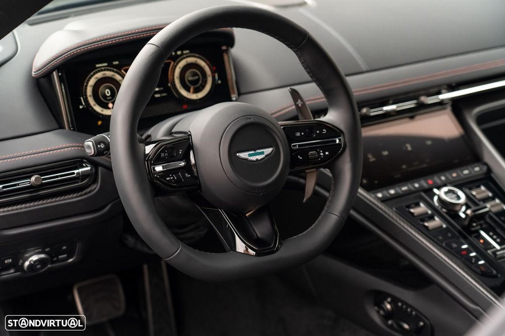 Aston Martin DB12 Coupé - 22