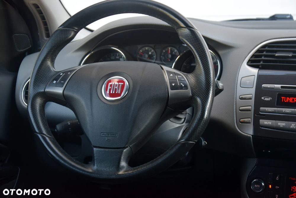 Fiat Bravo 1.4 T-JET 16V Estiva Plus - 33