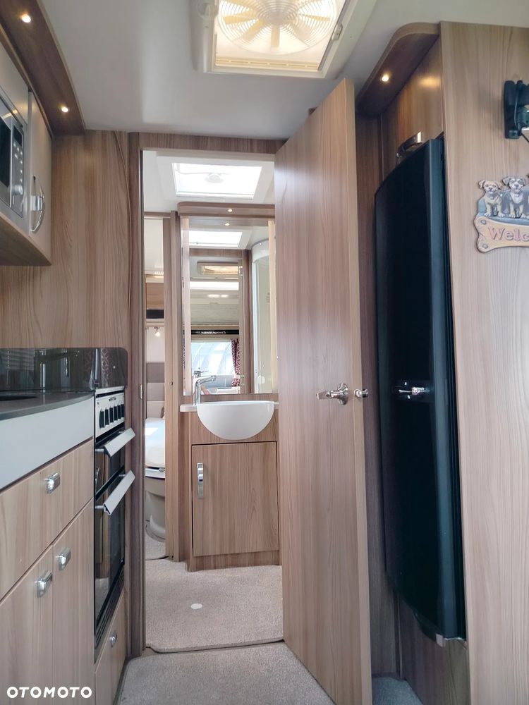 SWIFT Conqueror 560 - 7