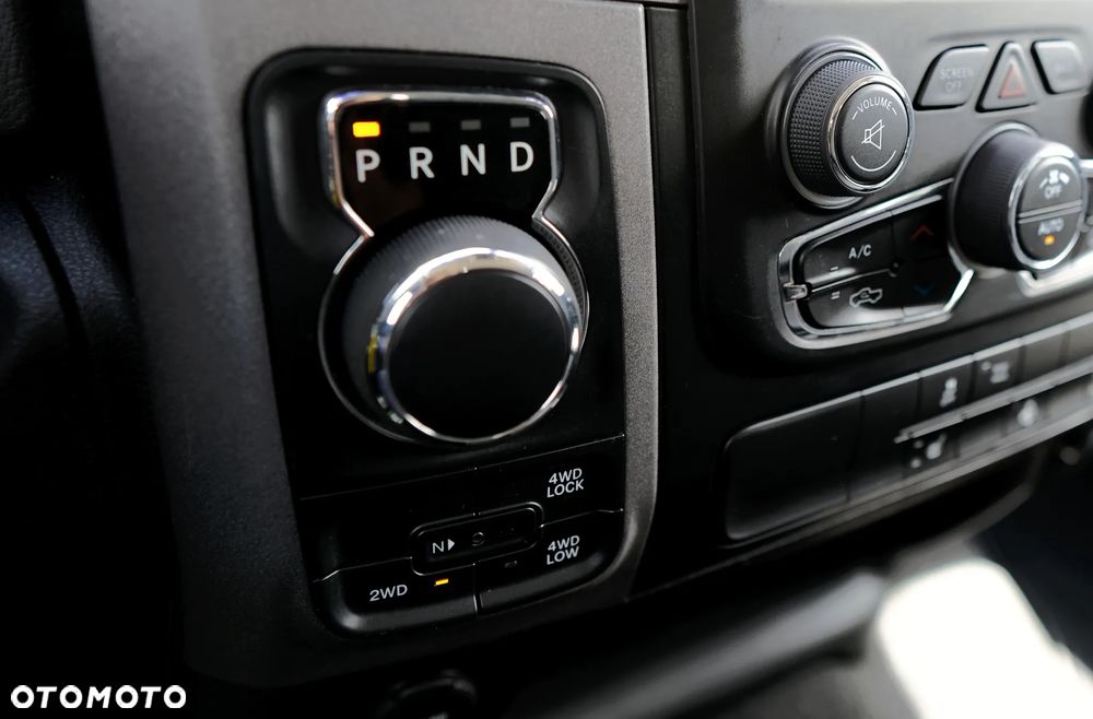 Dodge RAM - 28