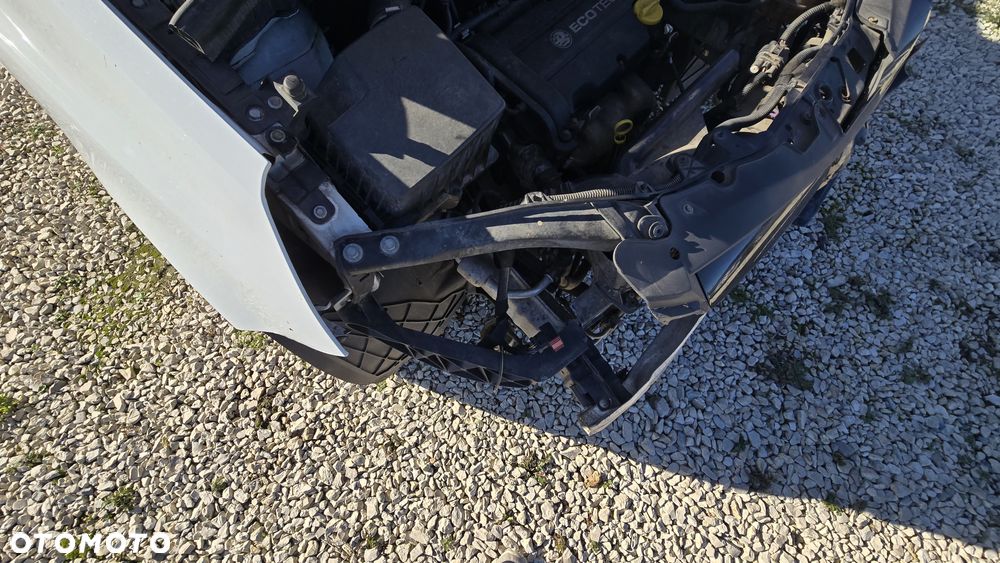 Opel Corsa 1.4 16V Sport - 24