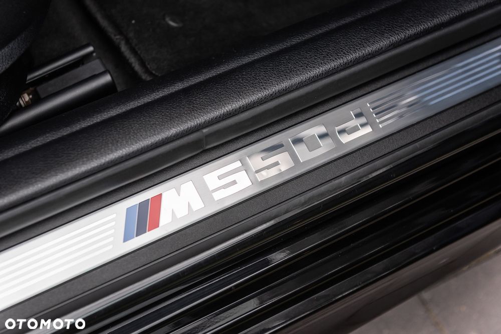 BMW Seria 5 M550d xDrive - 40