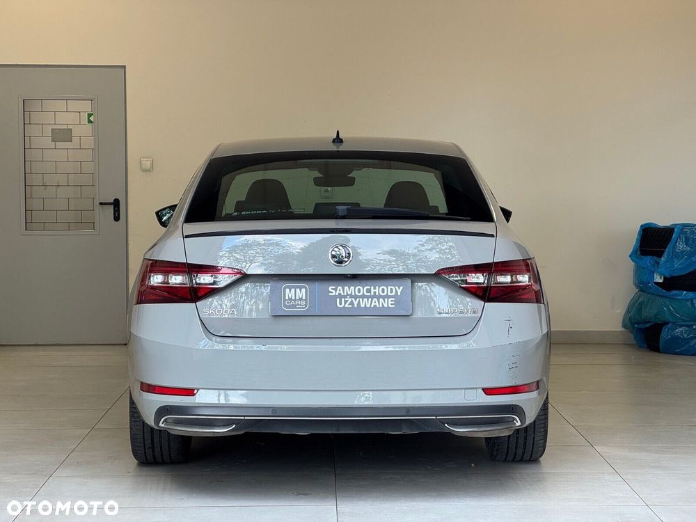 Skoda Superb 2.0 TSI Sportline DSG - 5