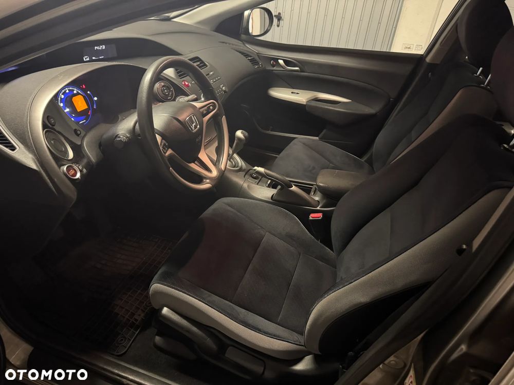 Honda Civic 1.4 Comfort - 22