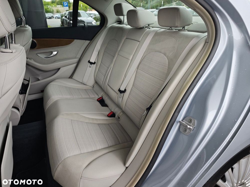 Mercedes-Benz Klasa C 220 (BlueTEC) d 7G-TRONIC - 12