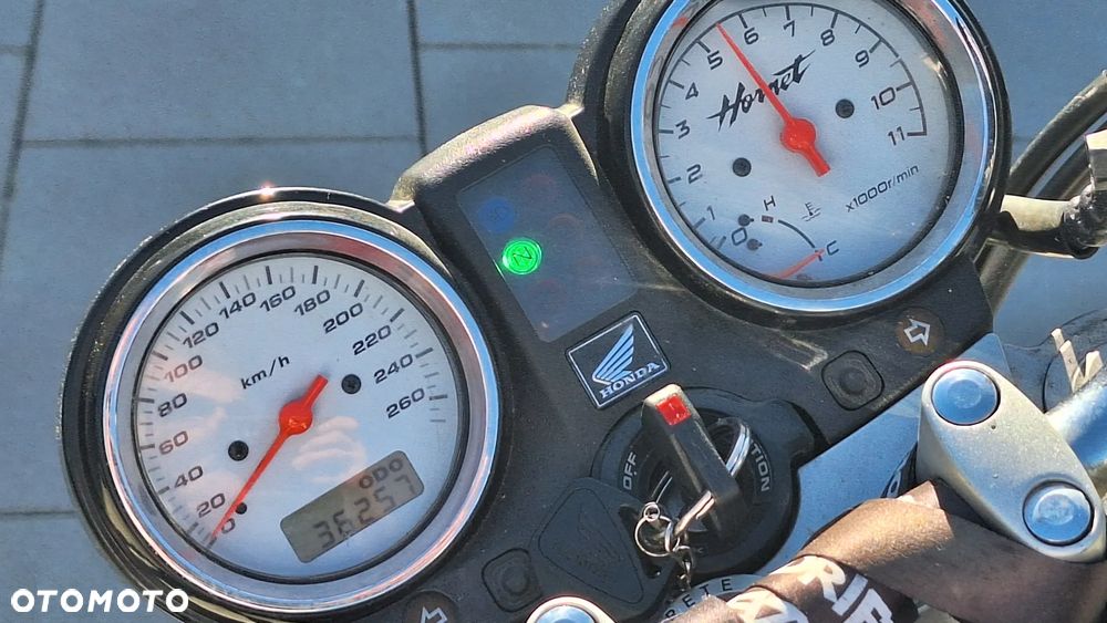 Honda Hornet - 4