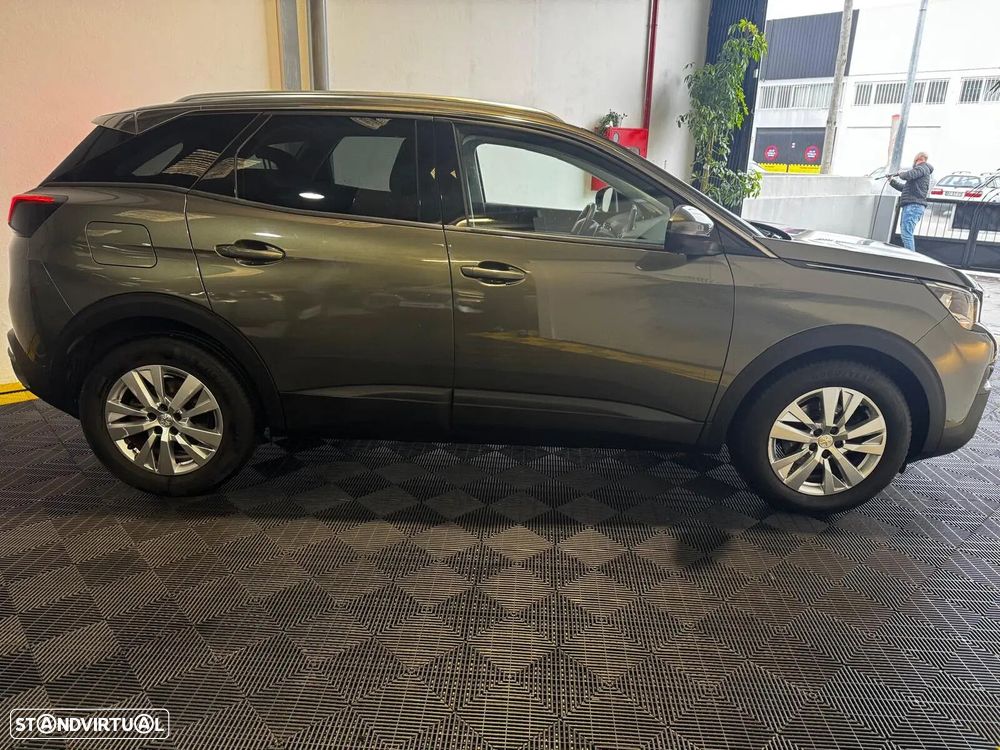 Peugeot 3008 1.2 PureTech Allure Pack EAT8 - 11