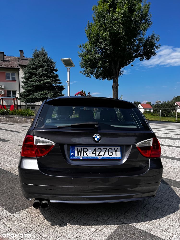 BMW Seria 3 325i xDrive - 4