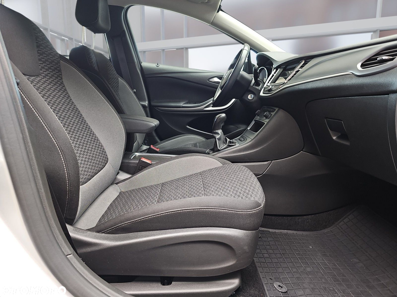 Opel Astra V 1.5 CDTI Edition S&S - 28