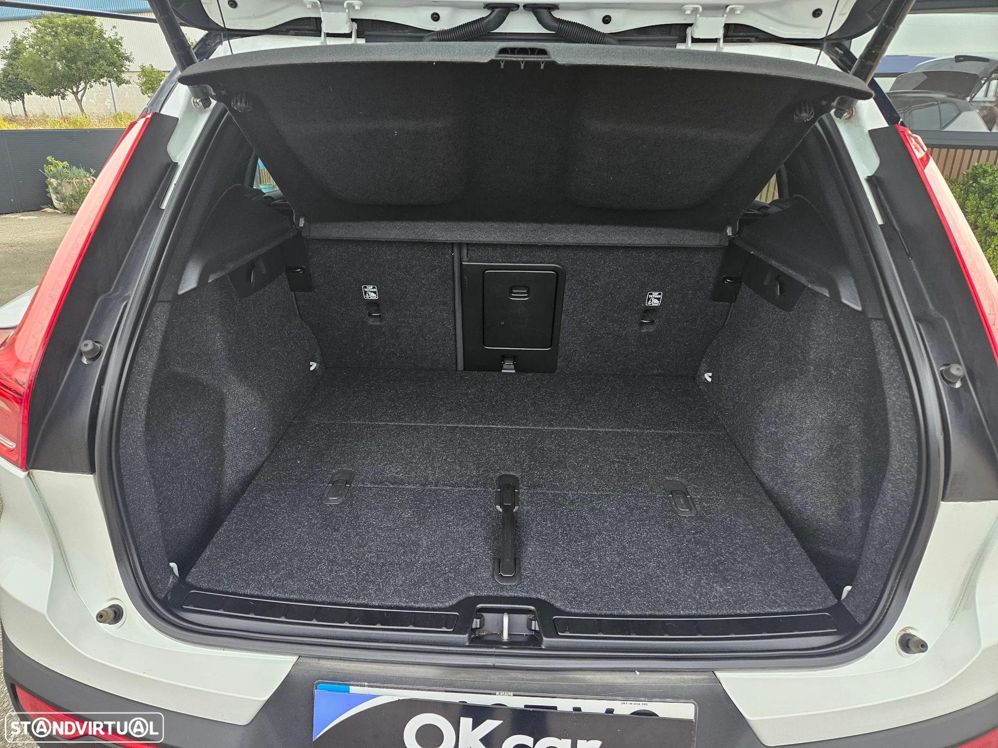 Volvo XC 40 Recharge Plus - 36