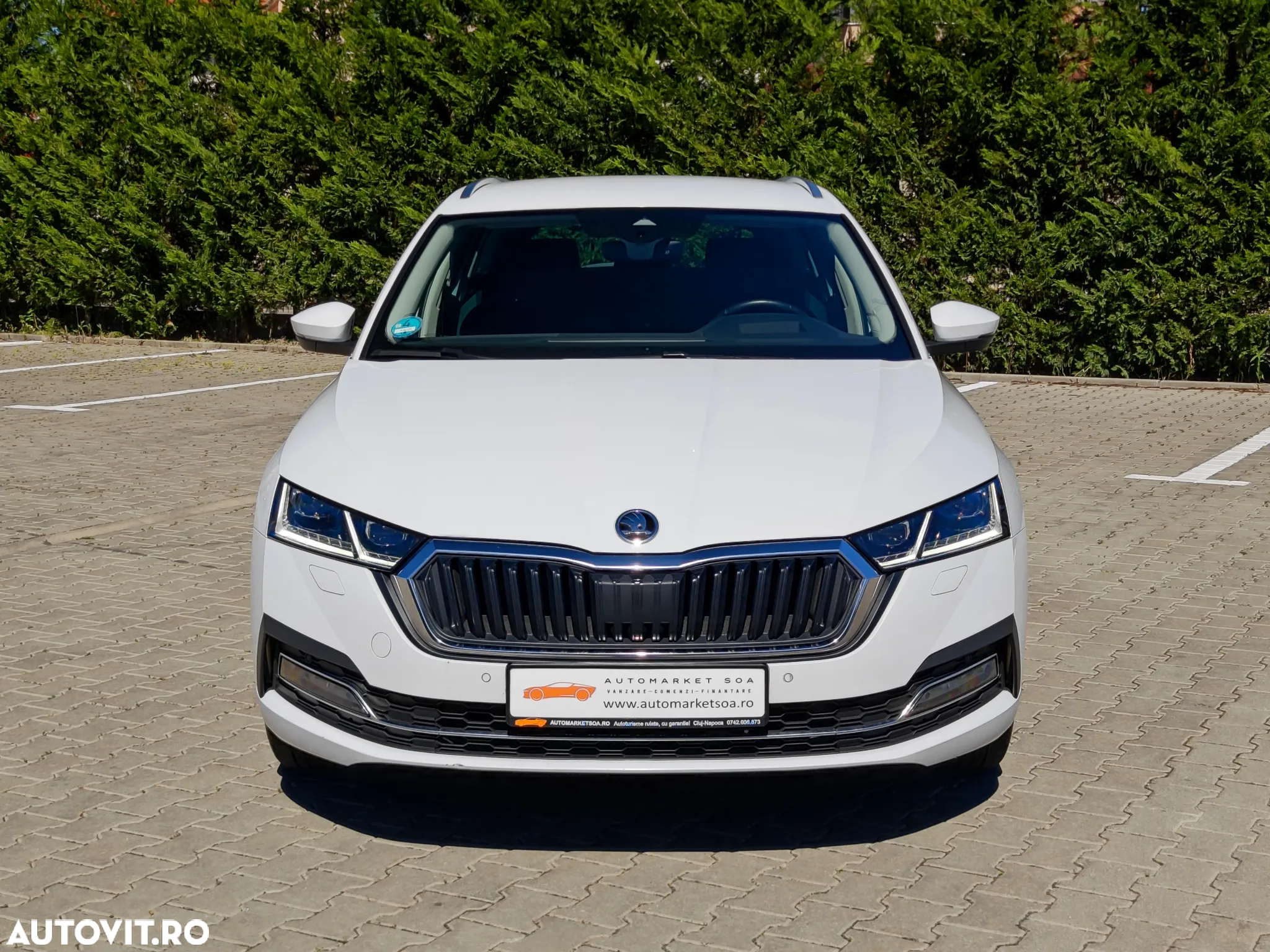 Skoda Octavia Combi 2.0 TDI DSG Style - 11