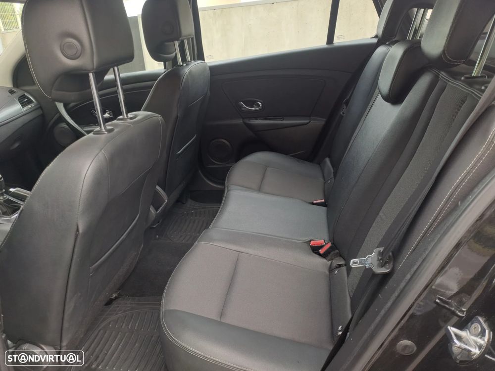 Renault Mégane Sport Tourer dCi 110 FAP LIMITED - 11