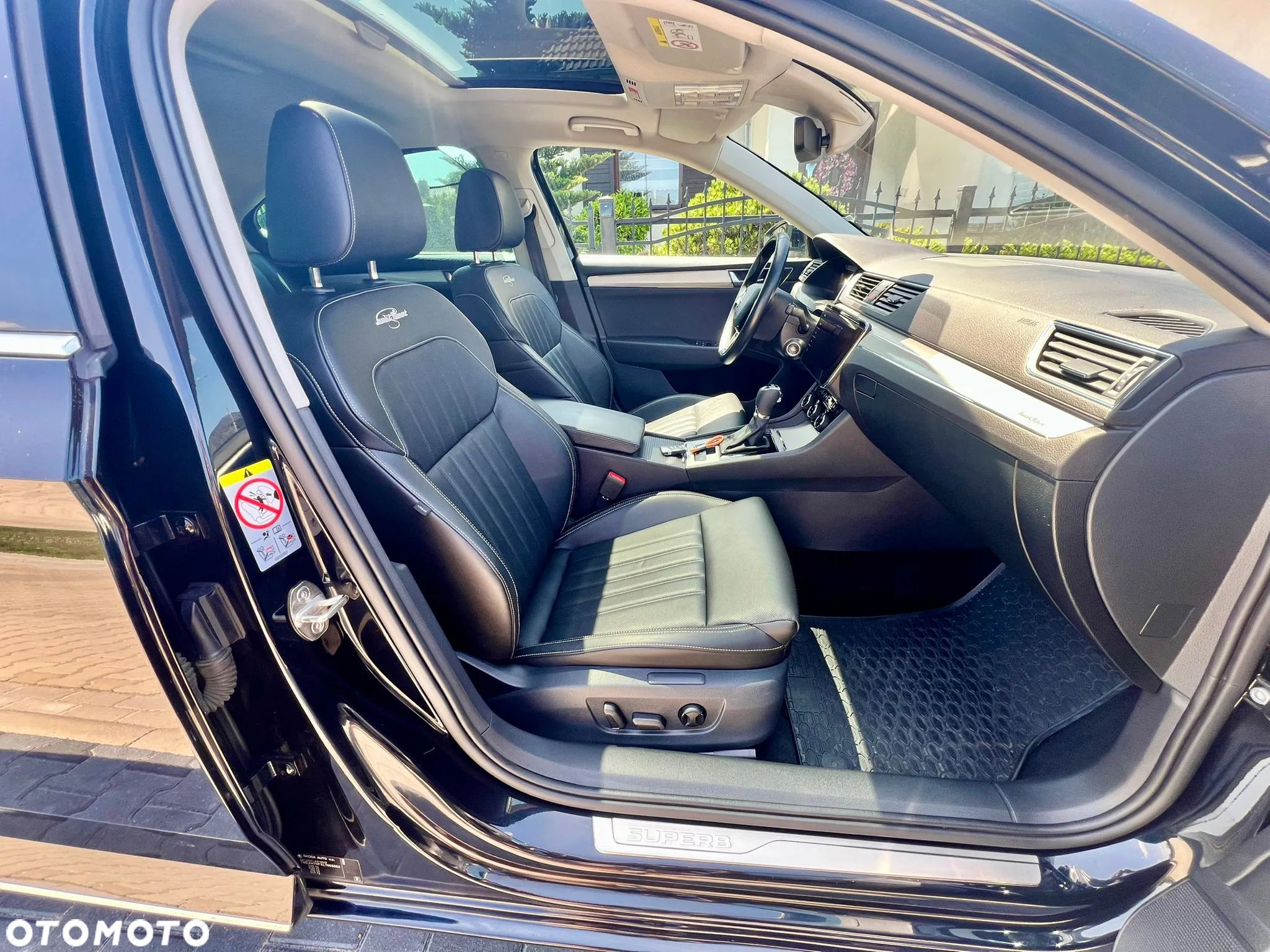 Skoda Superb 2.0 TDI L&K DSG - 27