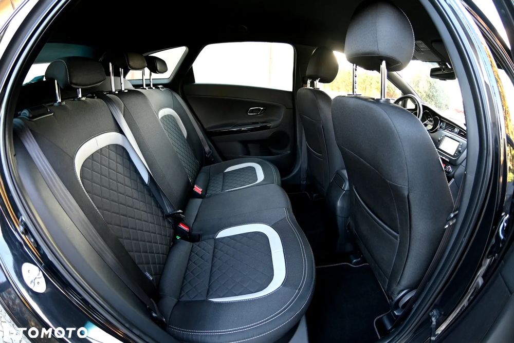 Kia Ceed 1.6 CRDi SCR GT-Line - 7