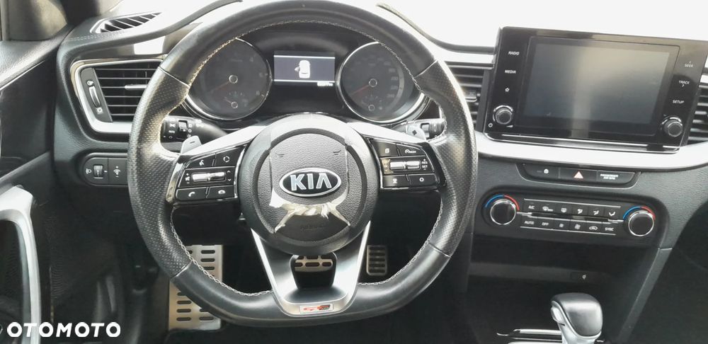 Kia Ceed 1.6 CRDi 128 Platinum Edition - 16