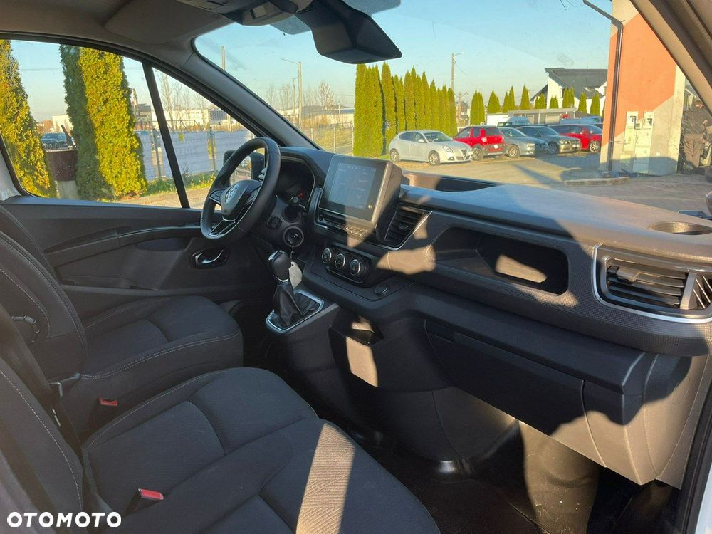 Renault Trafic - 13