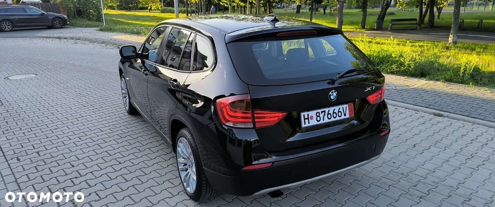 BMW X1 sDrive18i Sport Line - 18
