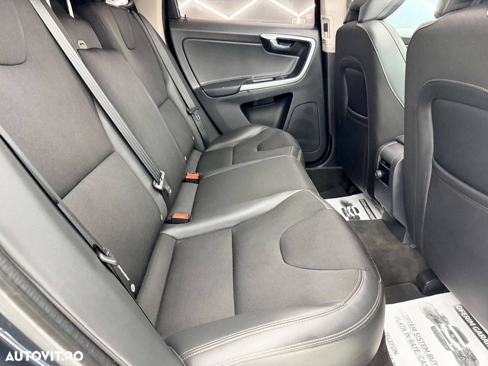 Volvo XC 60 D4 Momentum - 7