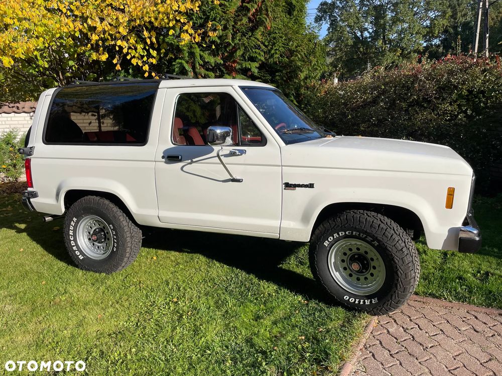 Ford Bronco - 2
