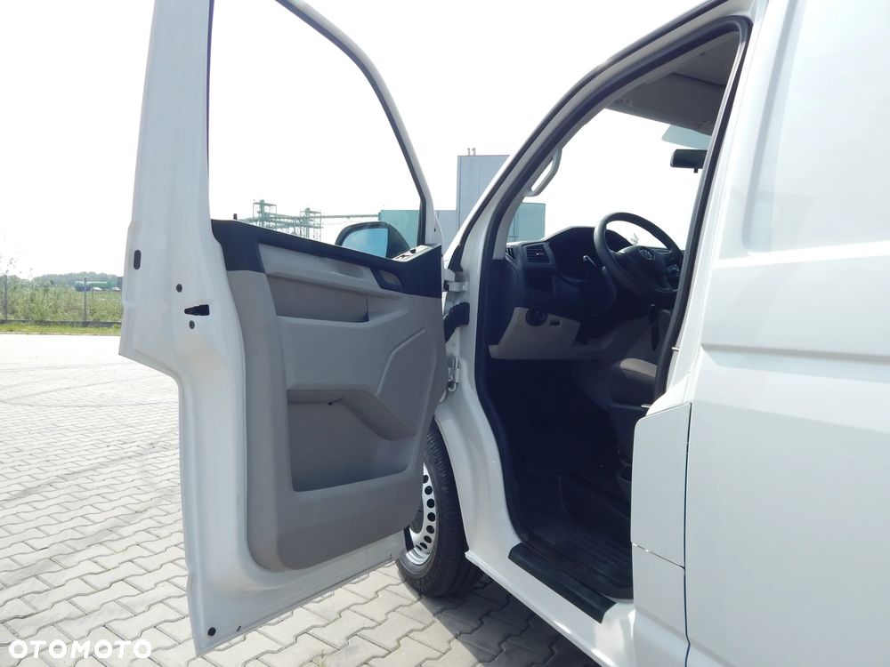 Volkswagen Transporter T-6 Long Klima - 9