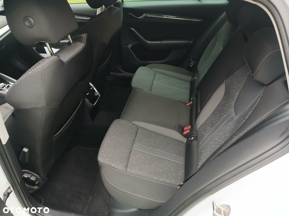 Skoda Octavia 2.0 TDI DSG Edition - 15