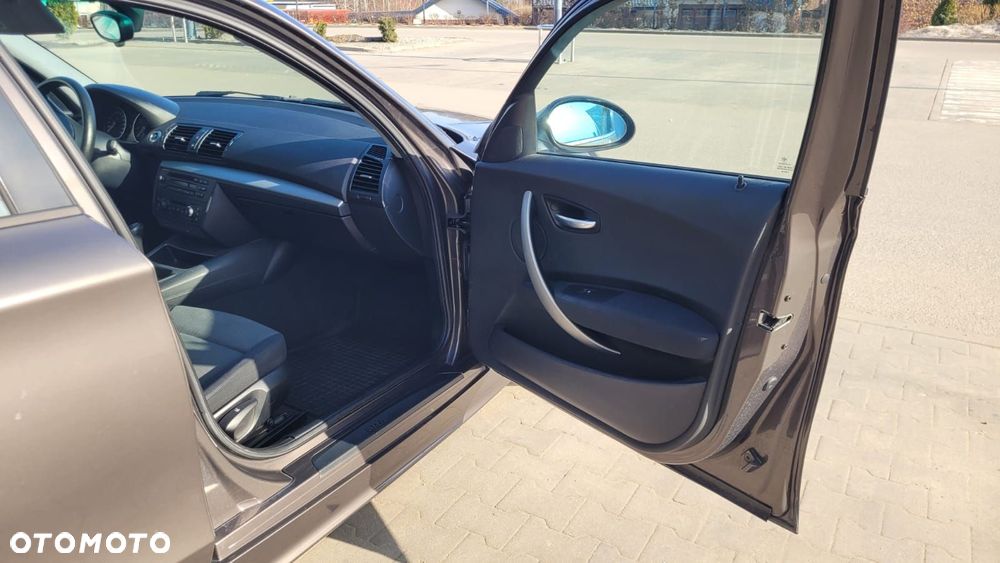 BMW Seria 1 116i - 19