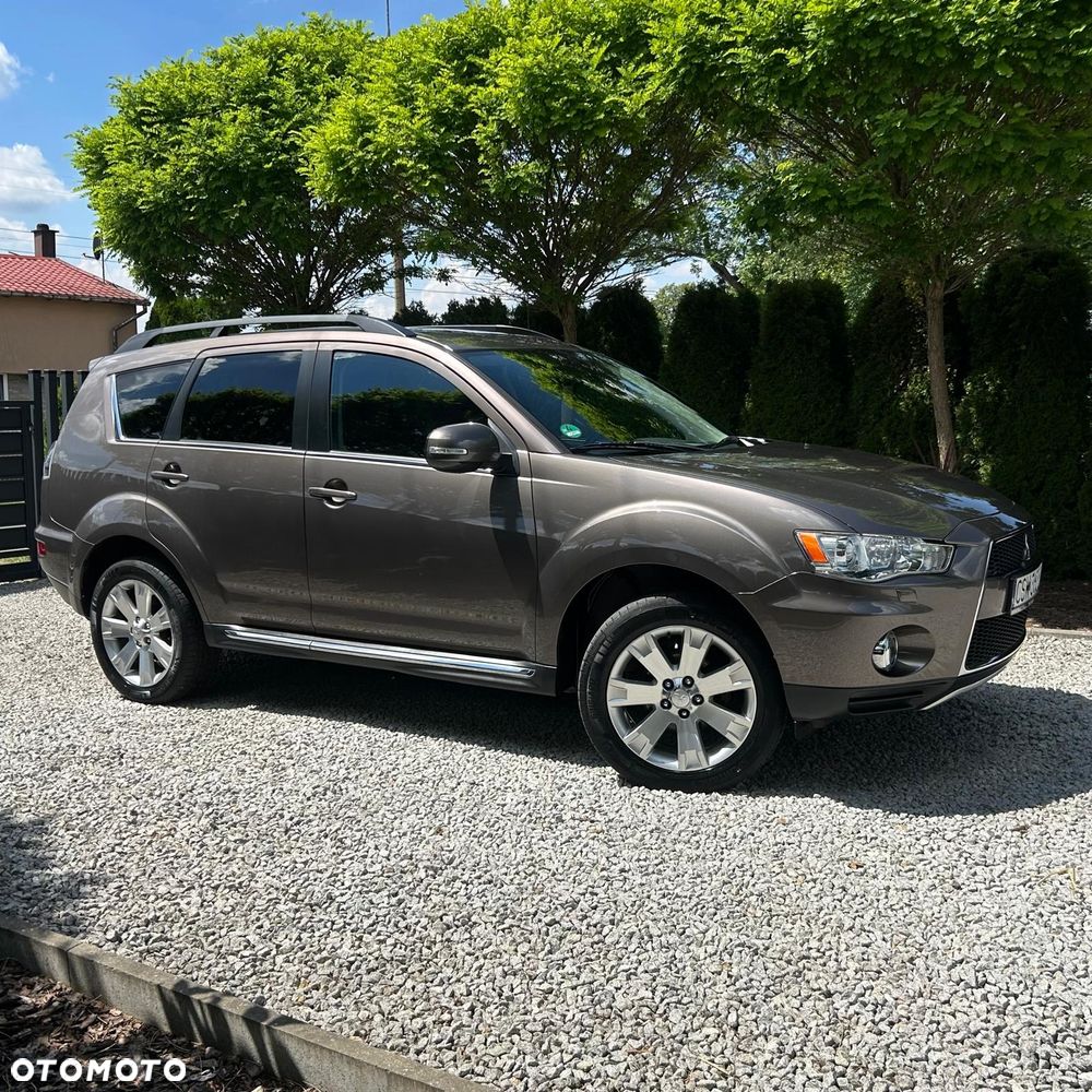 Mitsubishi Outlander 2.0 2WD CVT Diamant Edition+ - 2